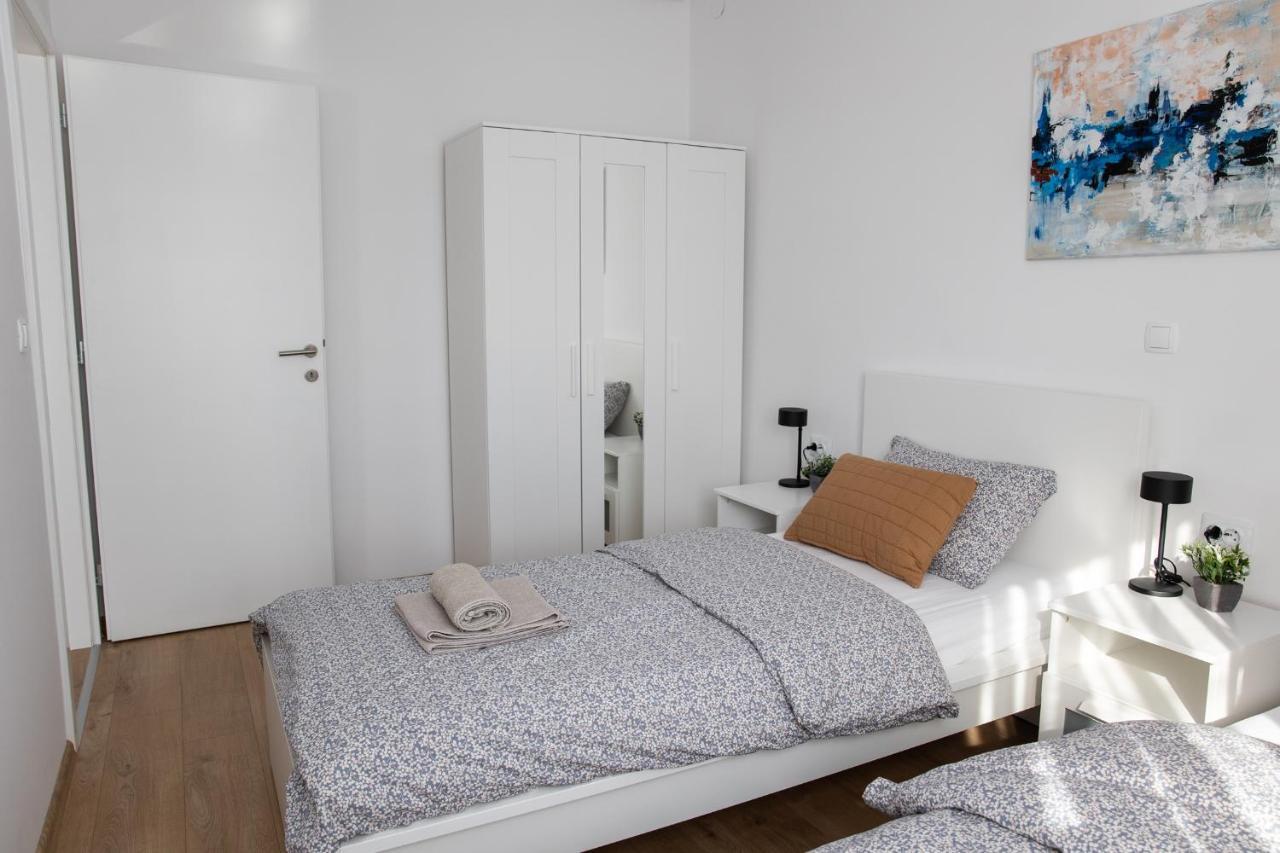Apartman Ena Bjelovar Eksteriør billede