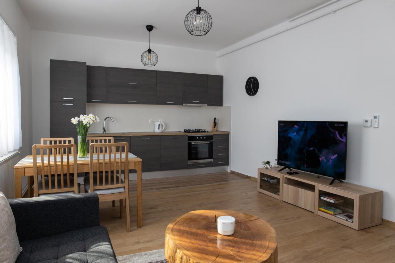 Apartman Ena Bjelovar Eksteriør billede