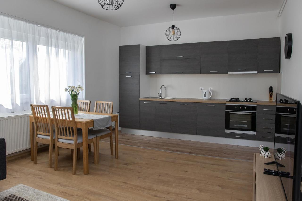 Apartman Ena Bjelovar Eksteriør billede